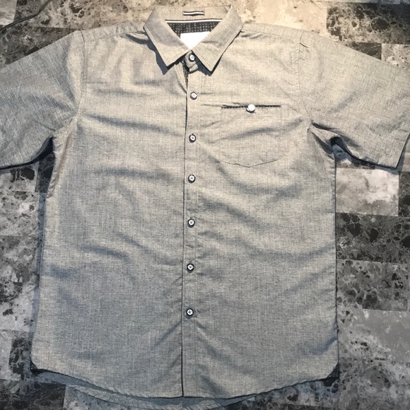 Short sleeve button down shirt. - Picture 1 of 2